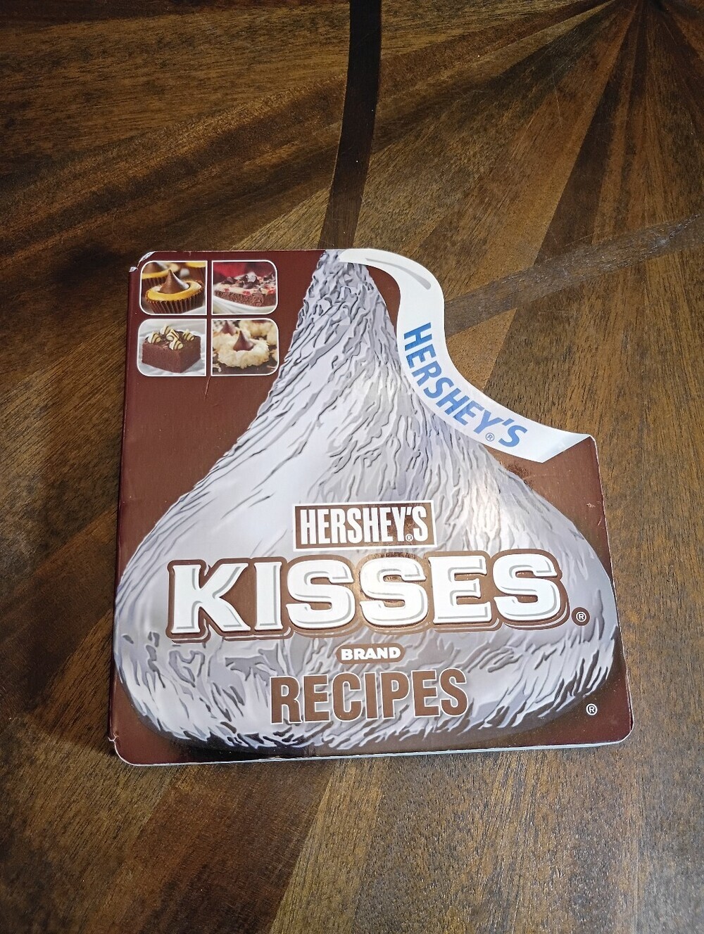 Hershey’s KISSES Brand Recipes Shaped Hardcover Cookbook 2009 Collectible